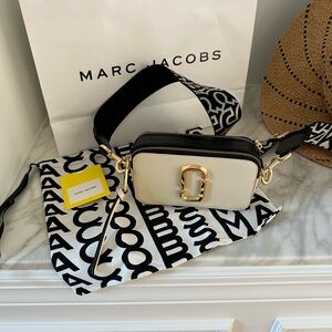 Marc Jacobs camera shot cross body bag